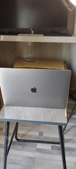 Laptop Apple MacBook Pro 2019 16GB Intel Core I9 SSD 512GB