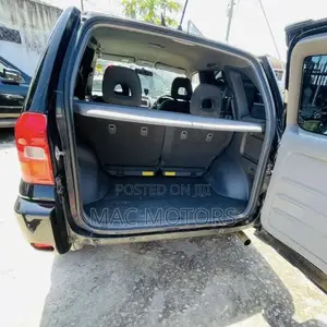 Toyota RAV4 2001 Black