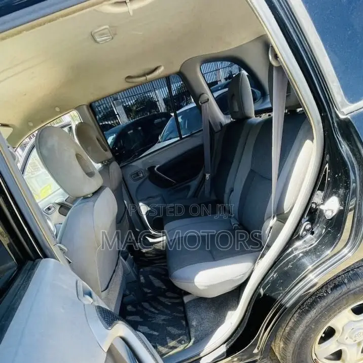 Toyota RAV4 2001 Black