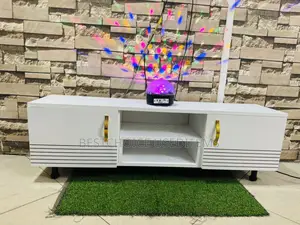 White Show Case Ya Kisasa Na Imetumika Kidigo Sana