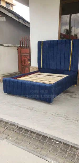 Blue Bedsofa 5/6 Mpya Rangi Na Zipo Rangi Tofauti Tofauti