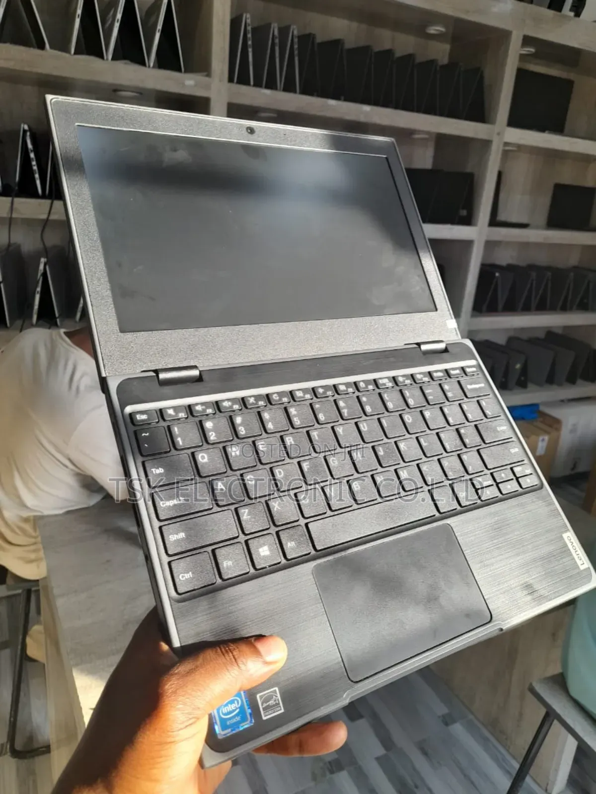 New Laptop Lenovo 100e 4GB Intel SSD 128GB