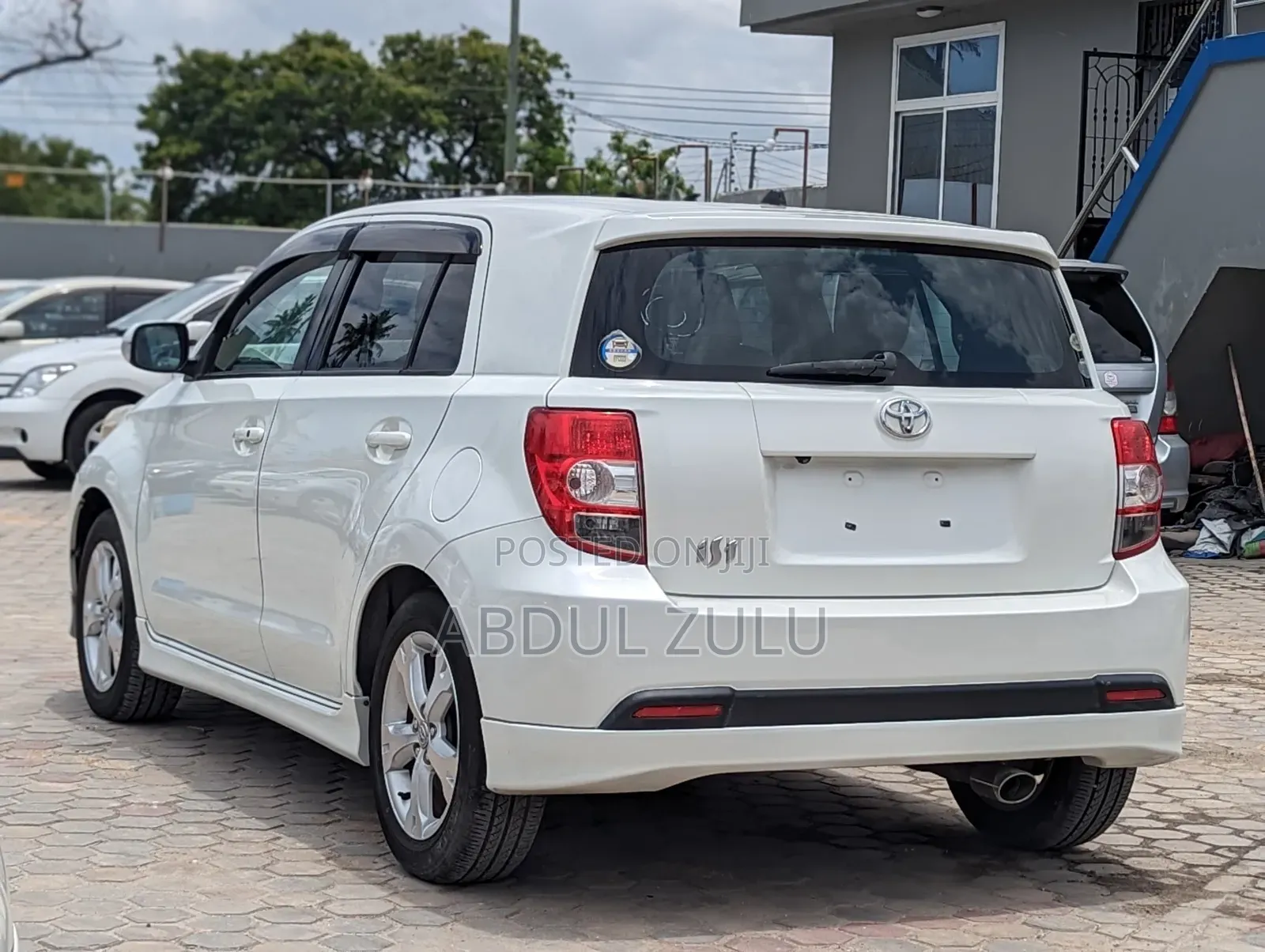 Toyota IST 2009 White