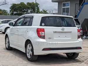 Toyota IST 2009 White