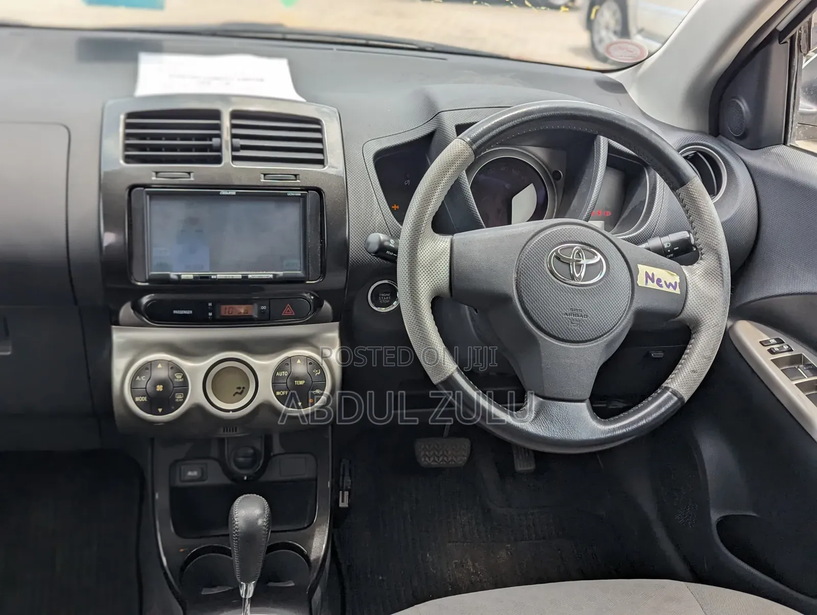 Toyota IST 2009 White