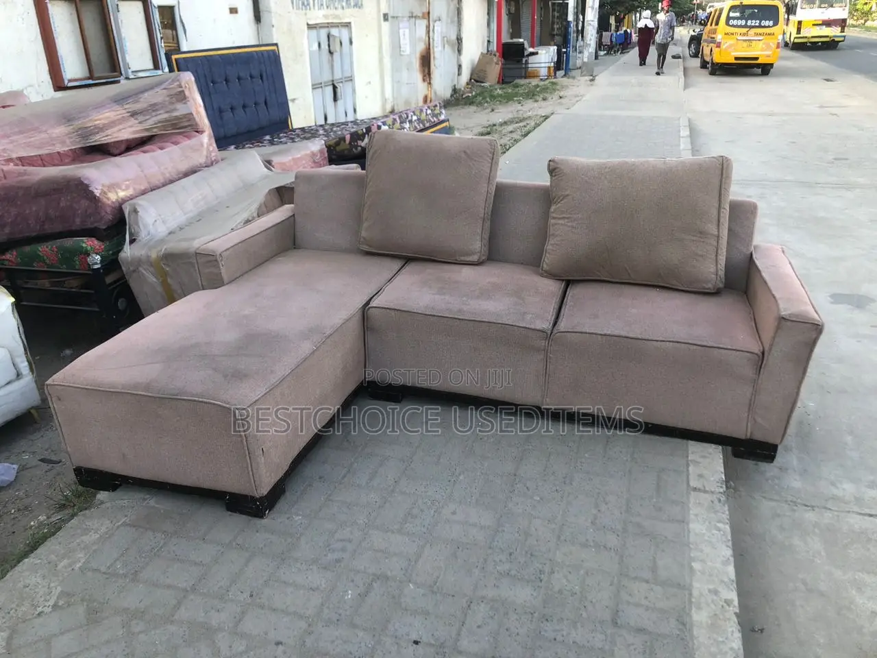 Sofa Set Ya Watu Sita Used as New