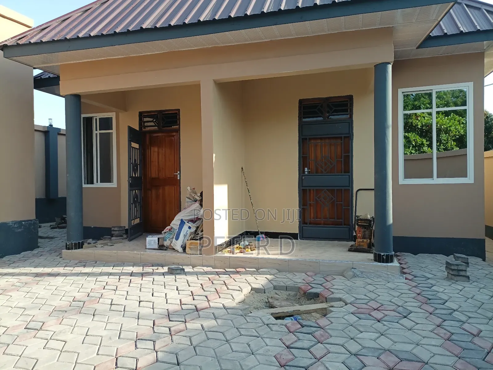 1bdrm Apartment in Kimara for rent