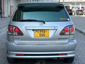 Photo - Toyota Harrier 2.4 16V 4WD 2001 Silver