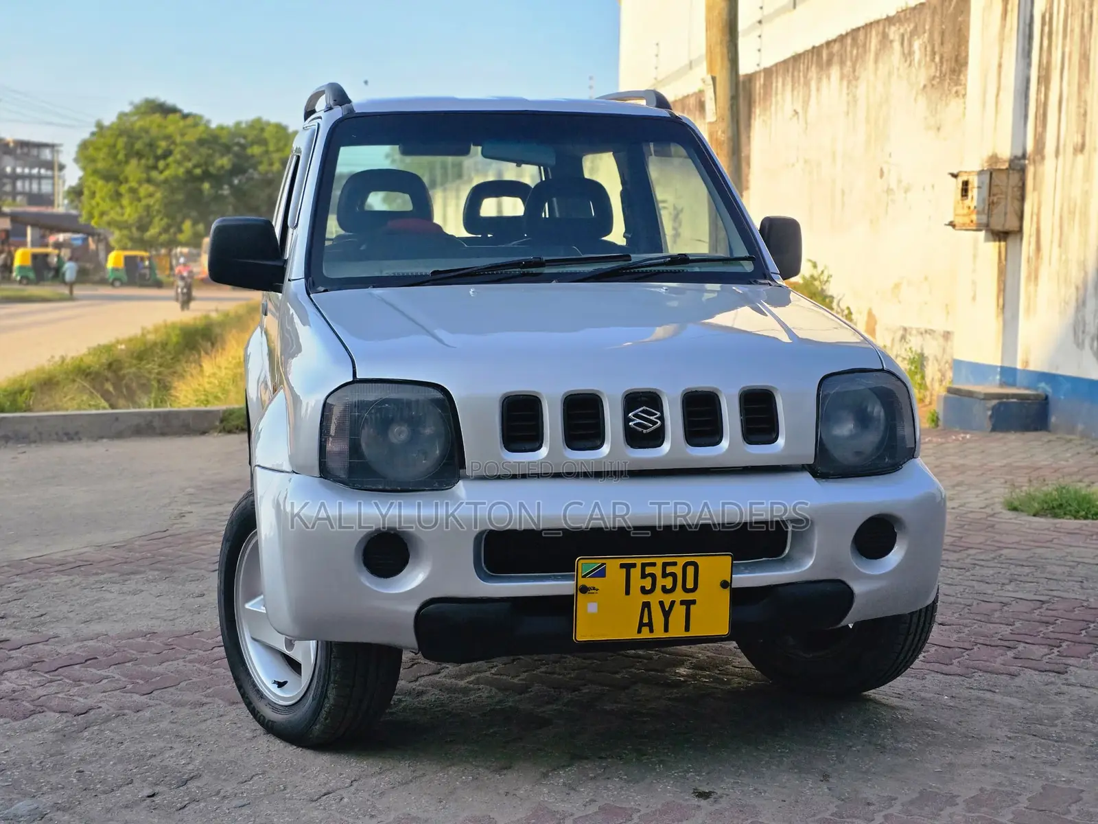 Suzuki Jimny 2000 Silver