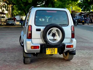 Suzuki Jimny 2000 Silver