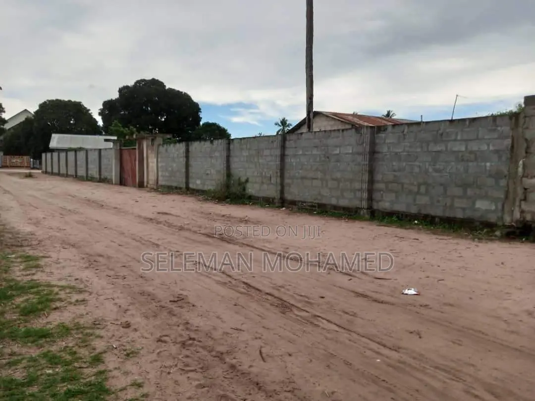 Yard Inauzwa Mbagala Chamazi