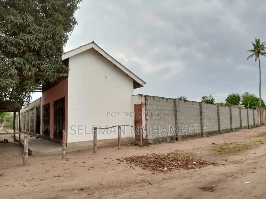 Yard Inauzwa Mbagala Chamazi