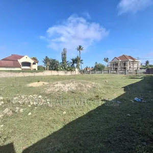 Plot for Sale Bahari Beach .!