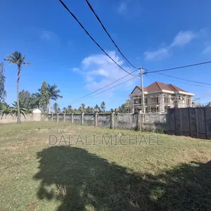 Plot for Sale Bahari Beach .!
