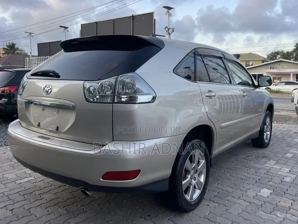 Toyota Harrier 2.4 2005 Gold