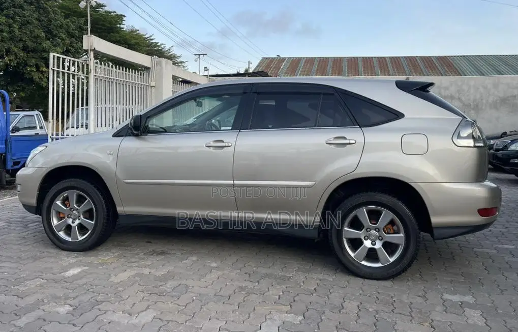 Toyota Harrier 2.4 2005 Gold