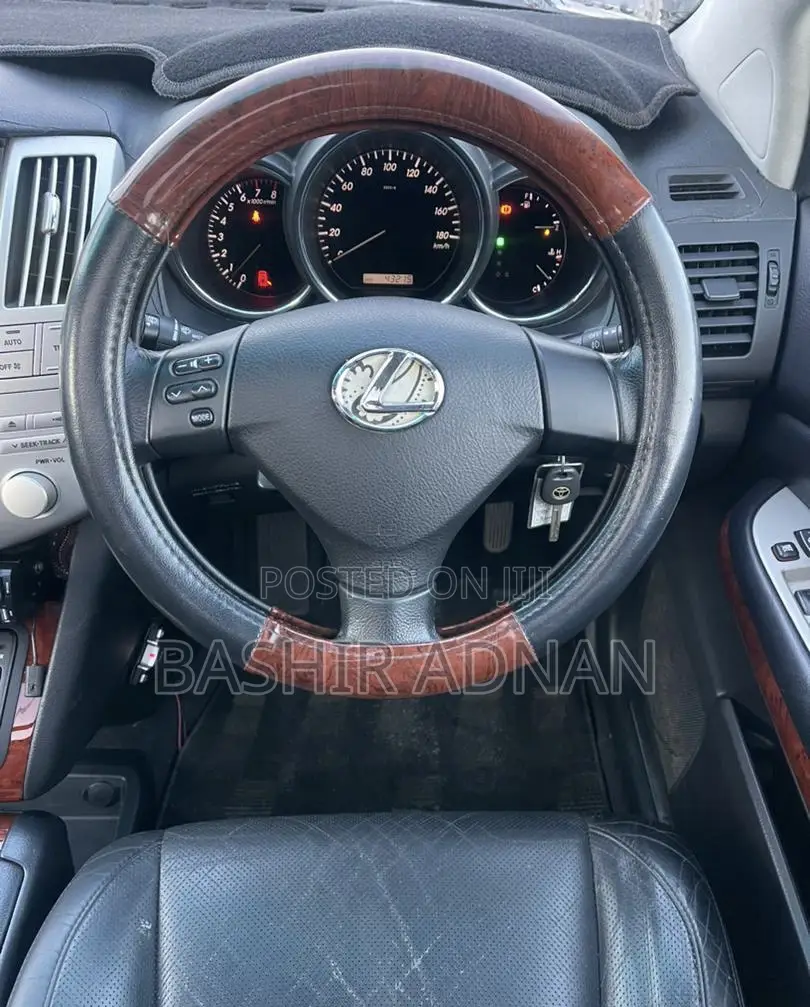Toyota Harrier 2.4 2005 Gold