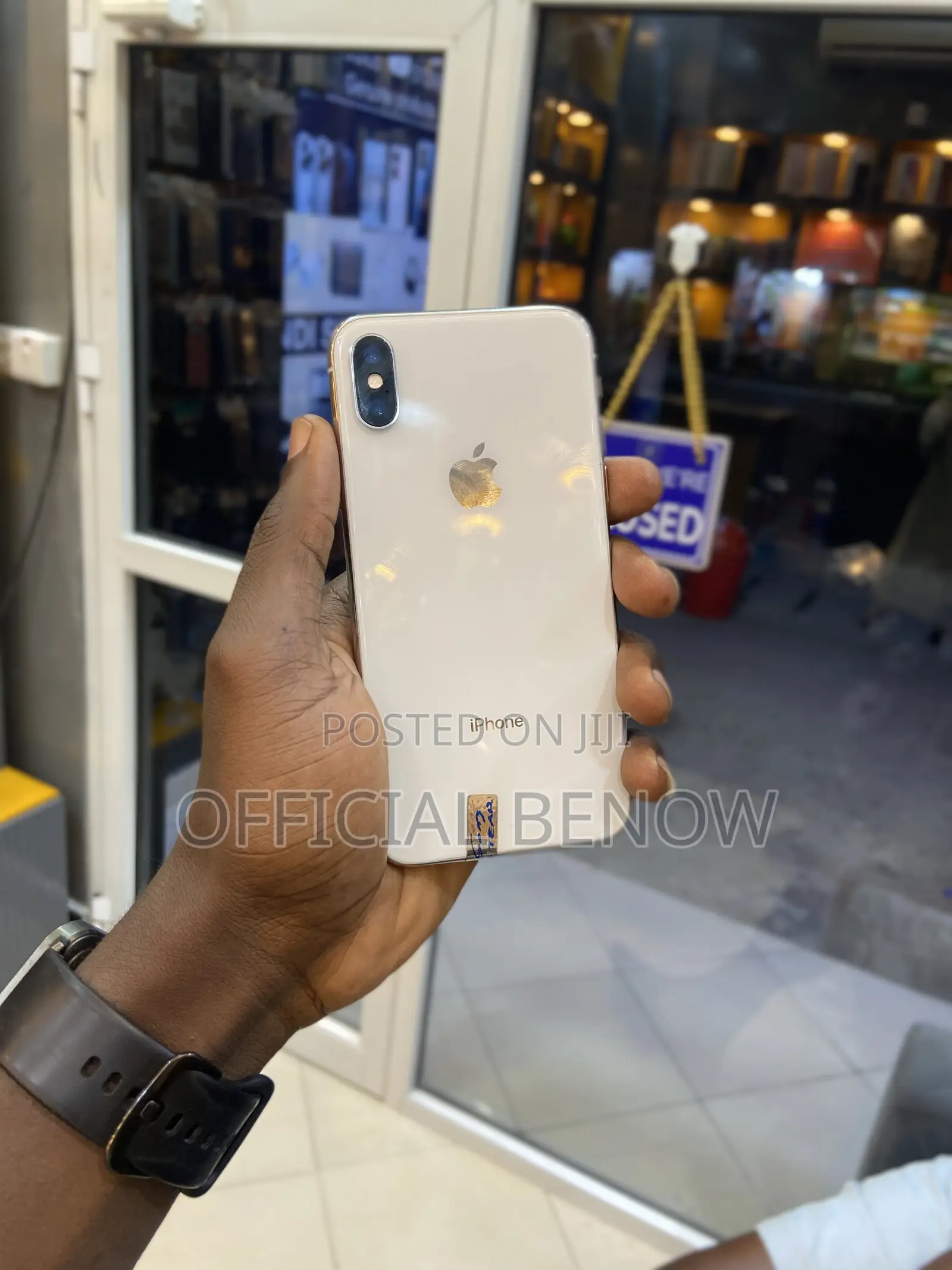 Apple iPhone X 64 GB White