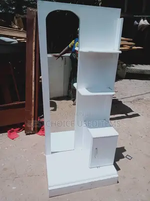 Dressing Table Nzurii Mnoo Na Nyeupe Ni Used Clean Sana