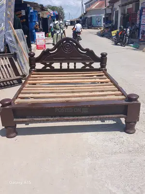 5/6 Mbao Ngumu Kabisa Used Like New Tuwahi Delivery Ipo