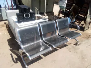 Nauza Waiting Chair