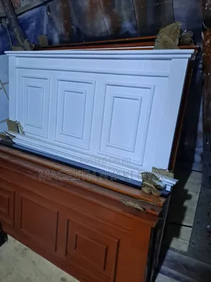 Vitanda Vya Box Ni Vya Kisasa
