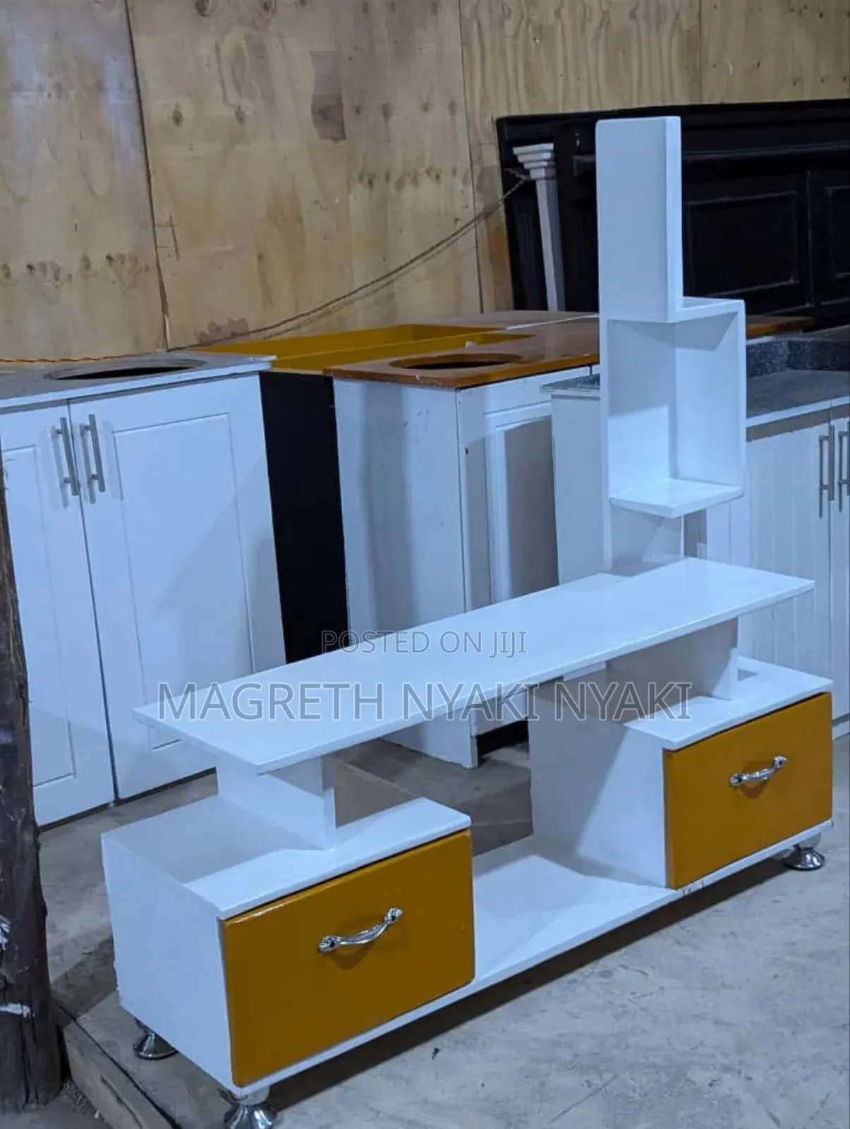 Karibuni Nauza Show Case