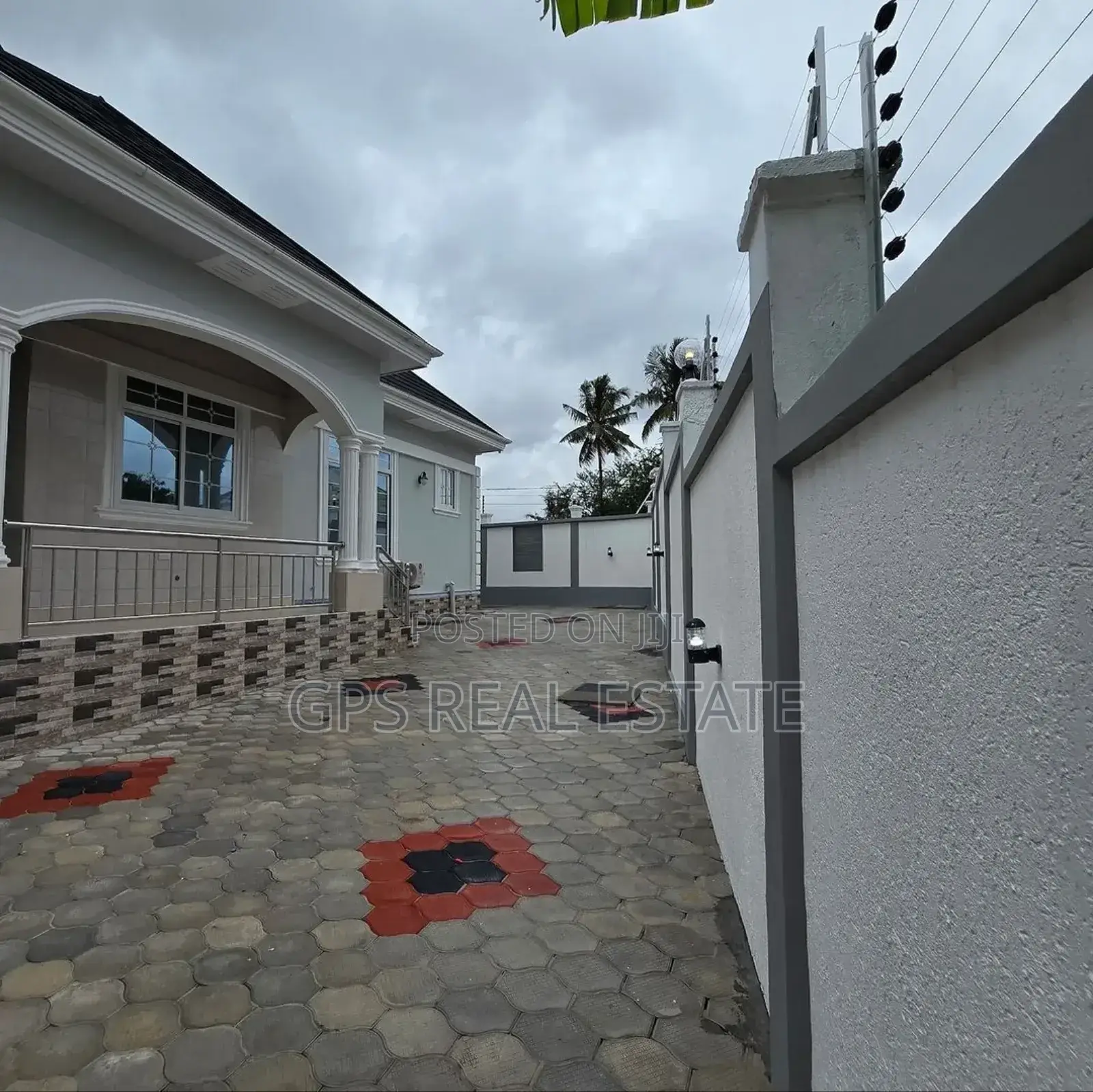4bdrm House in Goba Makongo Road, Kinondoni for sale
