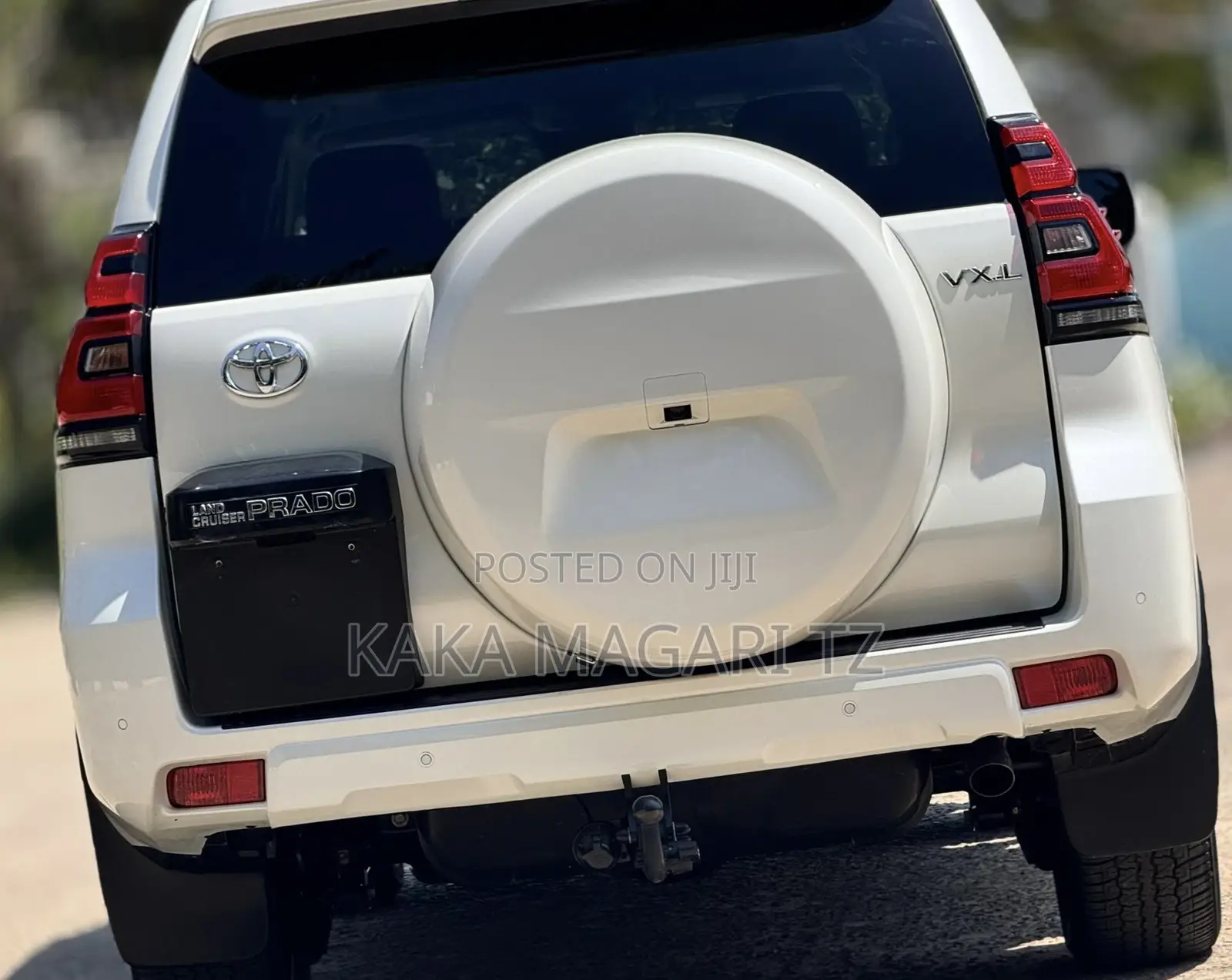 Toyota Land Cruiser Prado 2023 White