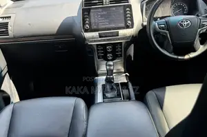 Toyota Land Cruiser Prado 2023 White