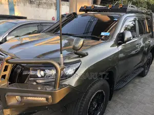 Toyota Land Cruiser Prado 2017 Green