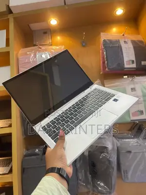 Laptop HP EliteBook 830 G8 16GB Intel Core I5 SSD 256GB
