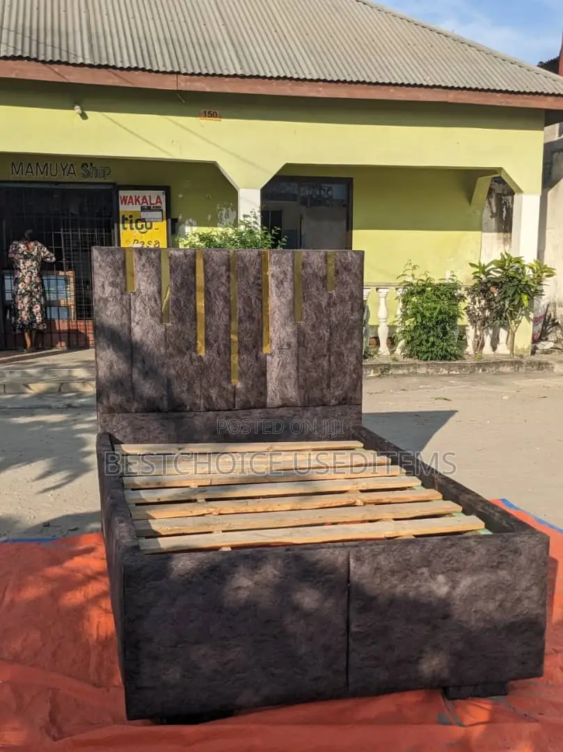 Sofabed 4/6 Mpya Rangi Ya Brouwn Na Alcobond Weka