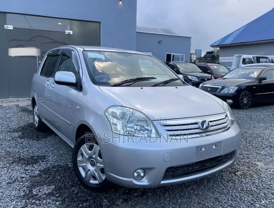 Toyota Raum 1.5 FWD 2007 Silver