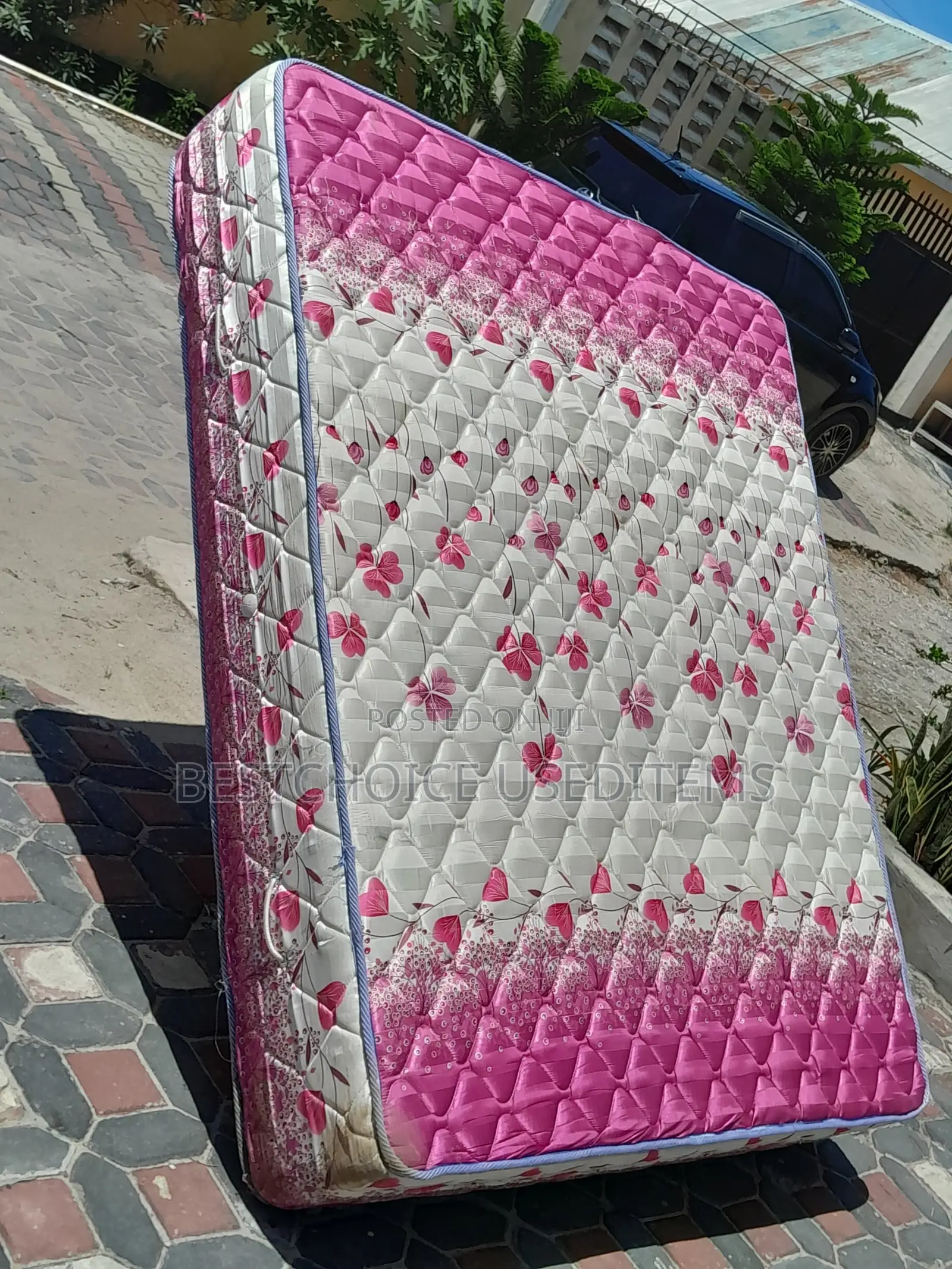 Godoro Inch 12 La Kudarizi 5/6 Used Kama Mpya Tupo Mwenge