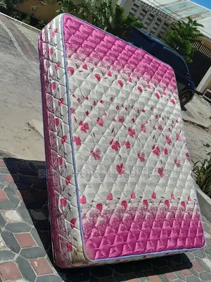 Godoro Inch 12 La Kudarizi 5/6 Used Kama Mpya Tupo Mwenge
