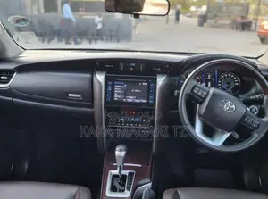 Toyota Fortuner 2017 Silver