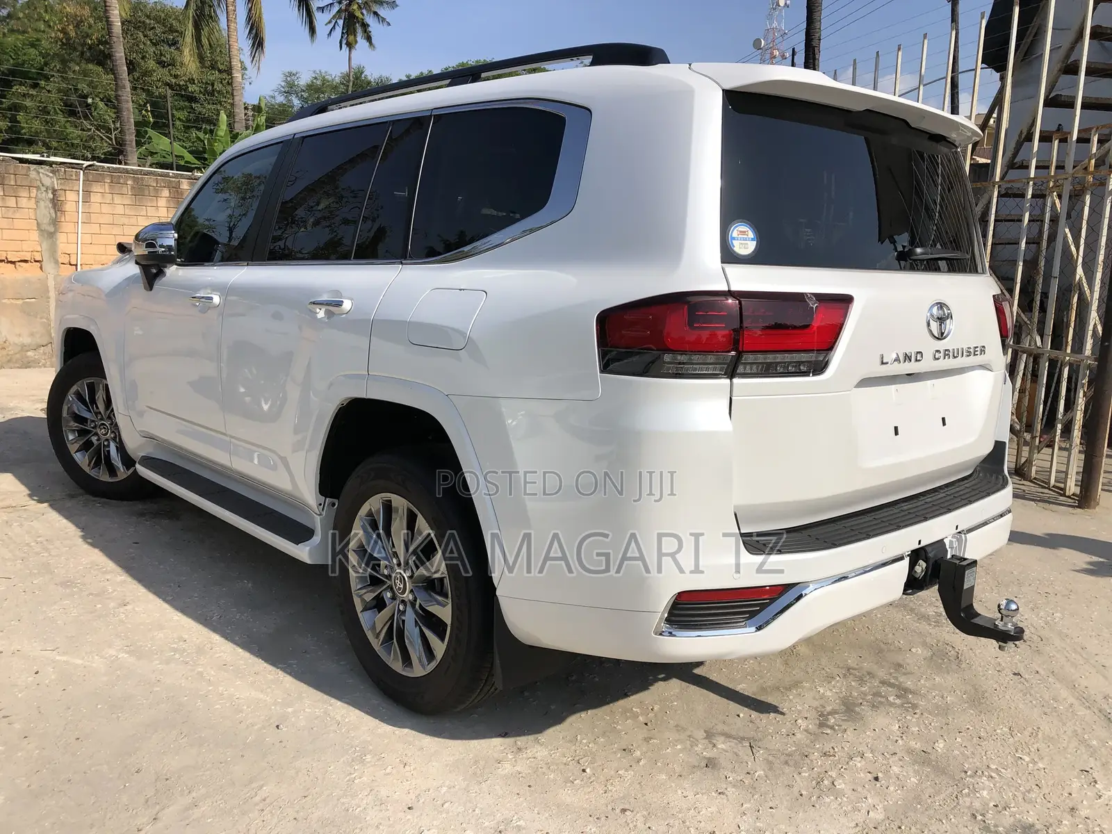 Toyota Land Cruiser 2023 Pearl