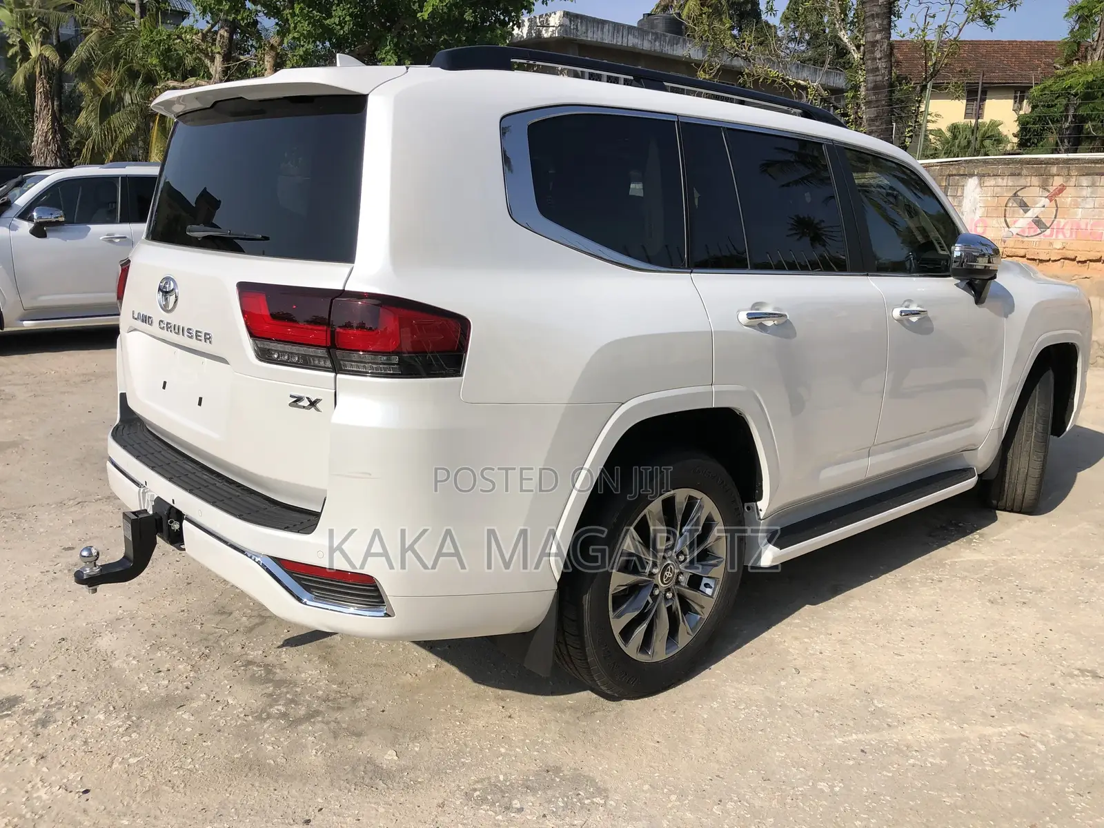 Toyota Land Cruiser 2023 Pearl