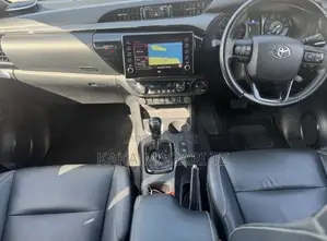 Toyota Hilux 2021 Blue