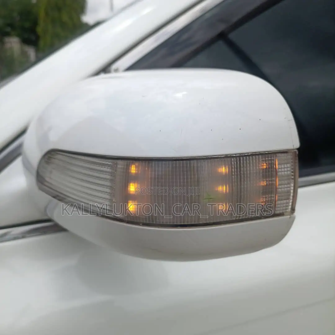 Toyota Crown 2008 White