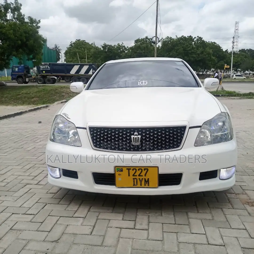 Toyota Crown 2008 White