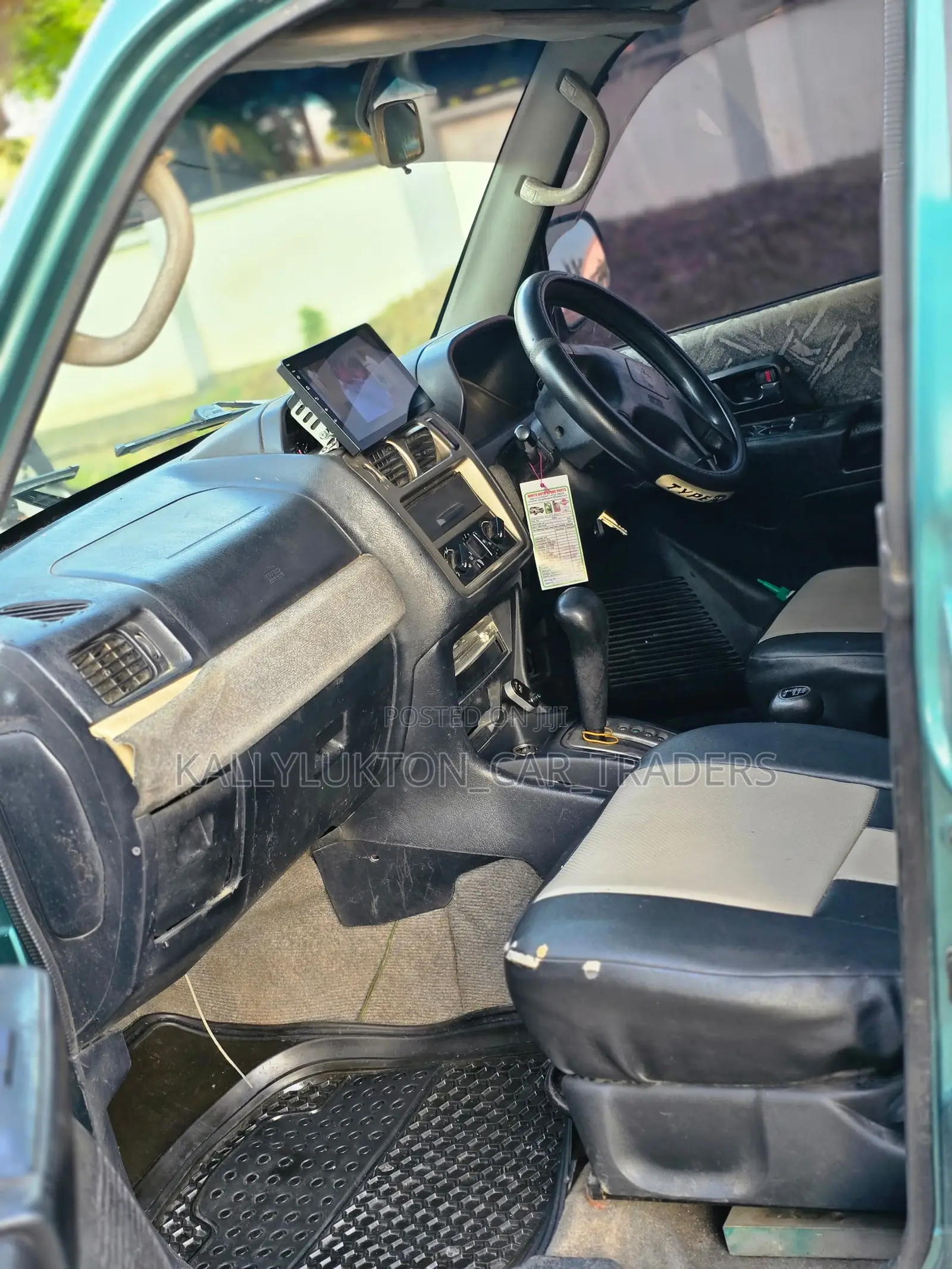 Mitsubishi Pajero 2000 Green