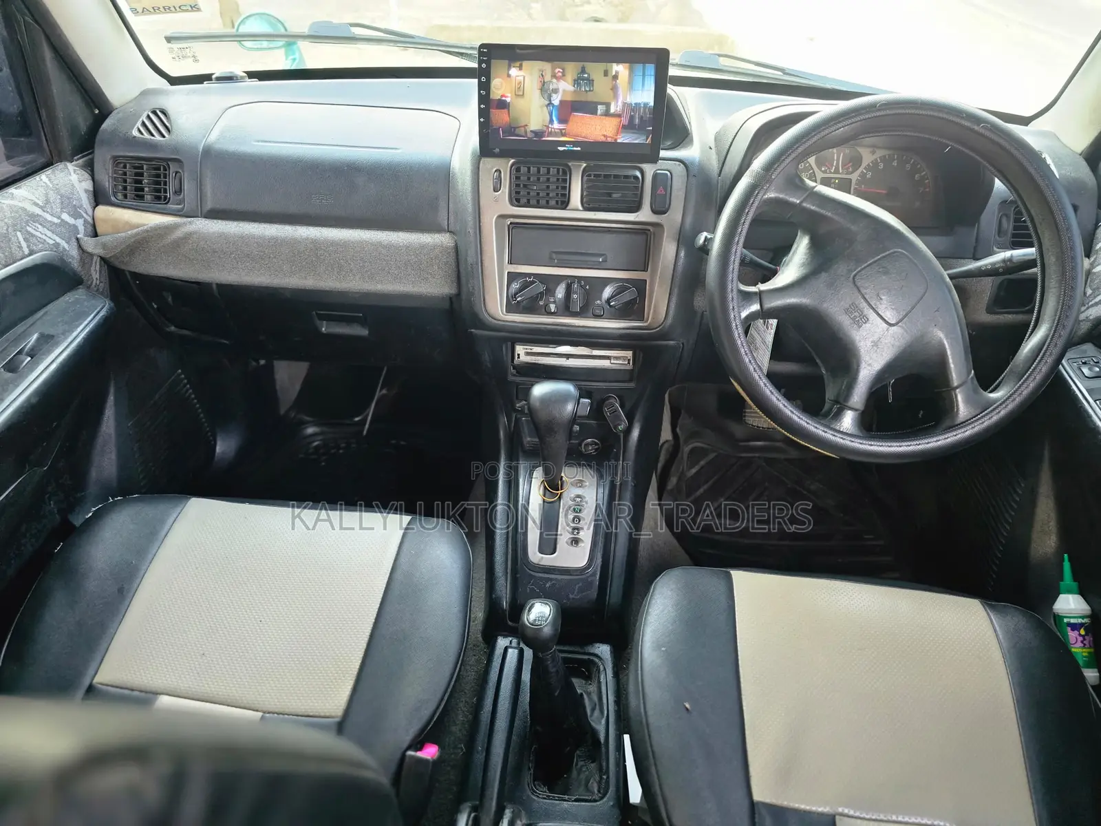 Mitsubishi Pajero 2000 Green