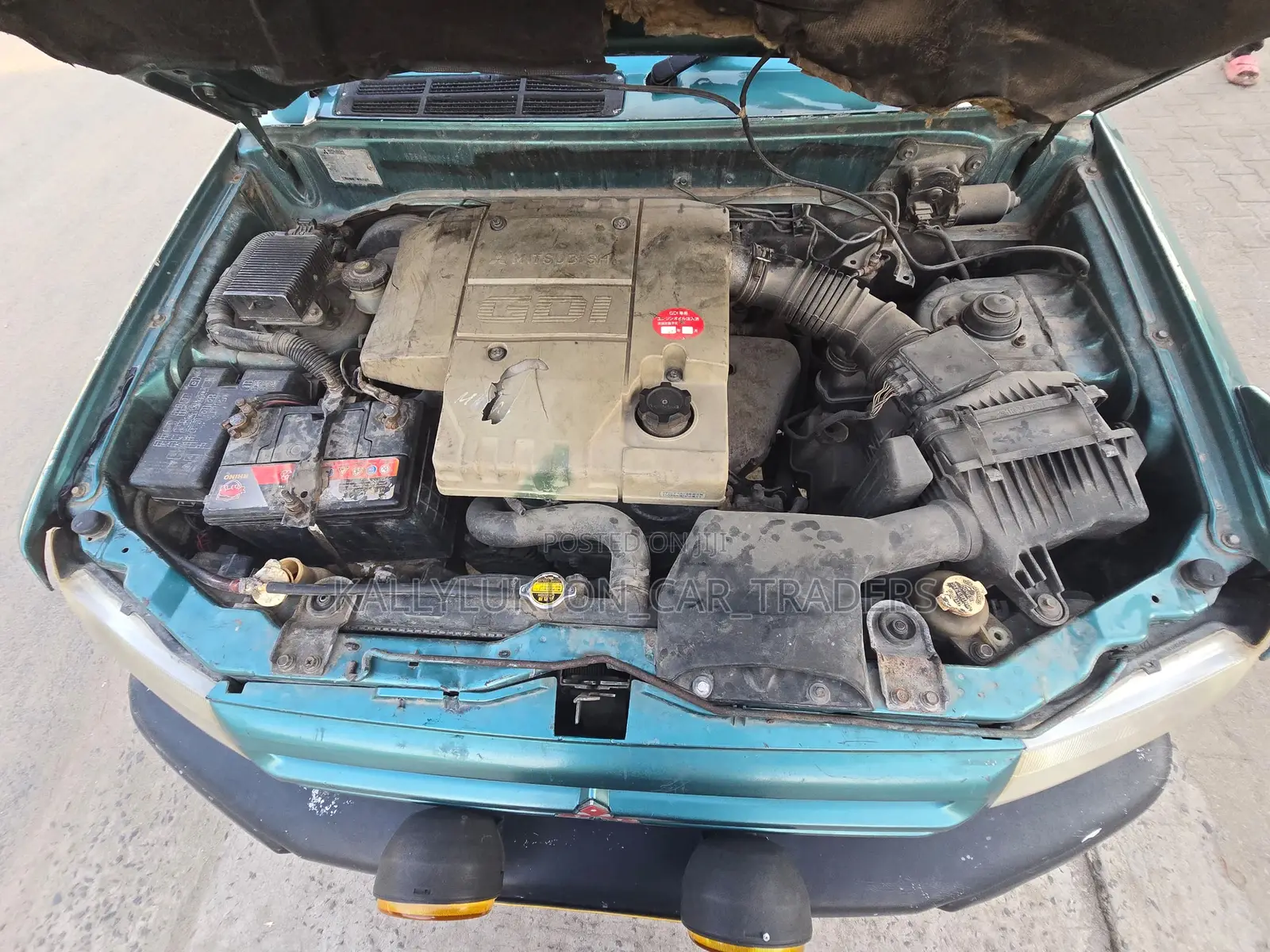 Mitsubishi Pajero 2000 Green