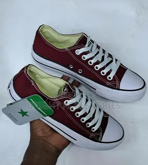 Photo - Sneakers/Converse