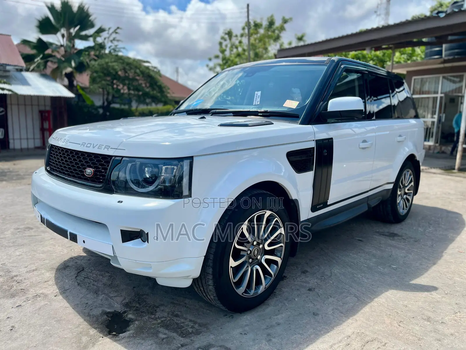 Land Rover Range Rover Sport 2011 White