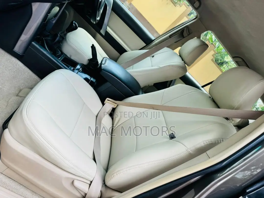 Toyota Land Cruiser Prado 3.0 TD 2012 Beige