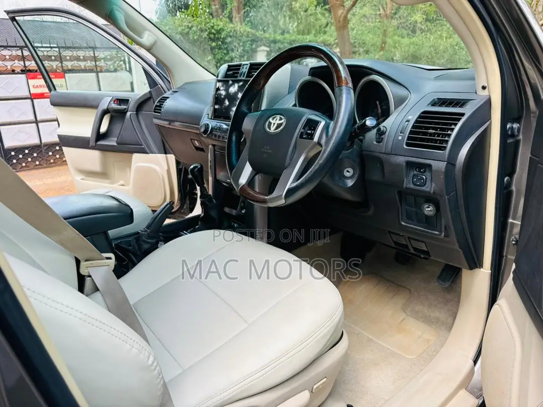 Toyota Land Cruiser Prado 3.0 TD 2012 Beige