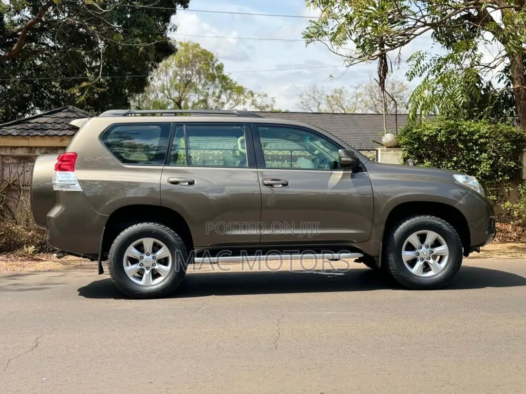 Toyota Land Cruiser Prado 3.0 TD 2012 Beige